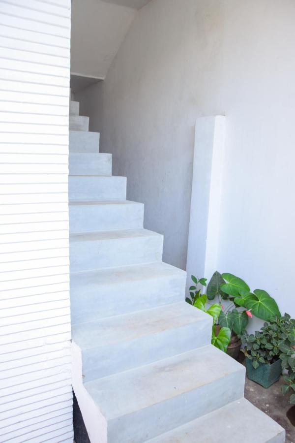 Tharaka Homestay เวลิกามา ภายนอก รูปภาพ