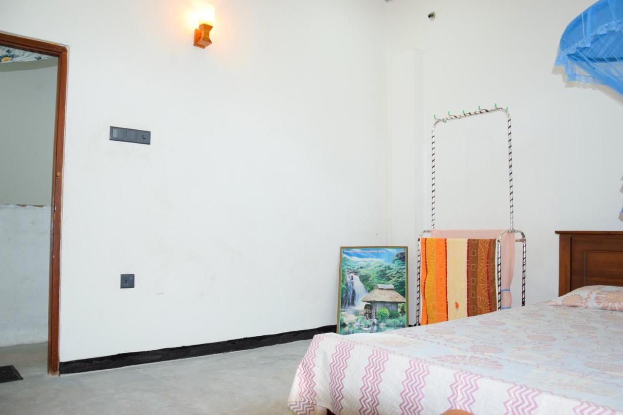 Tharaka Homestay เวลิกามา ภายนอก รูปภาพ