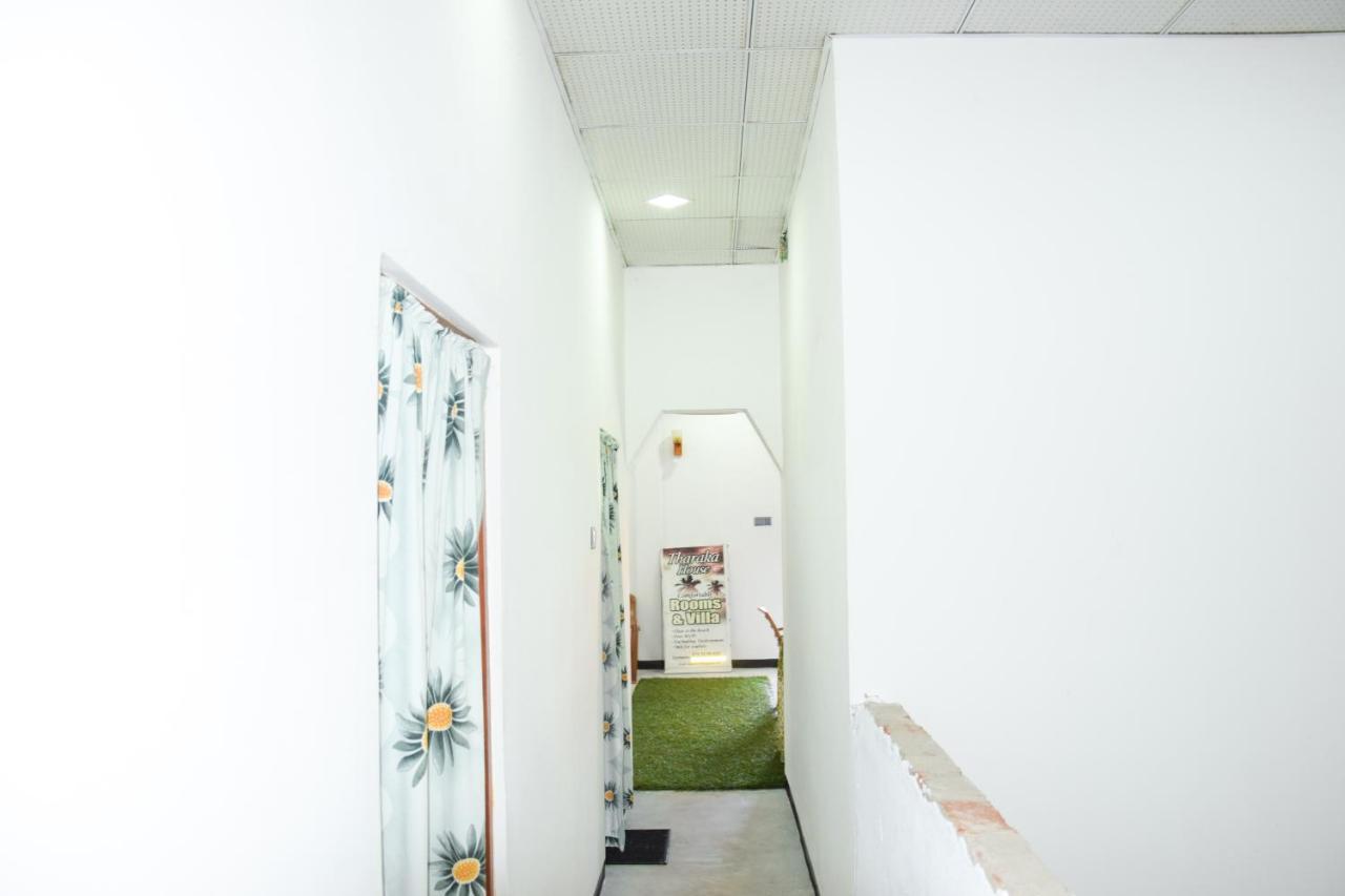 Tharaka Homestay เวลิกามา ภายนอก รูปภาพ